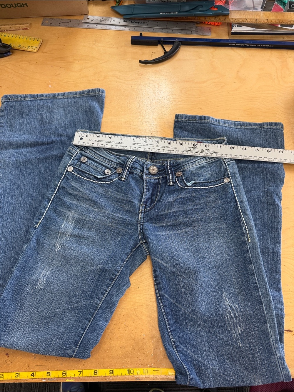 YMI size 1 juniors -Women's Distressed Blue Denim Jeans